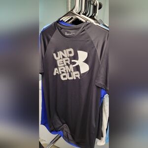 Men's Medium Under Armour Dry Fit Short Sleeve Shirt EUC